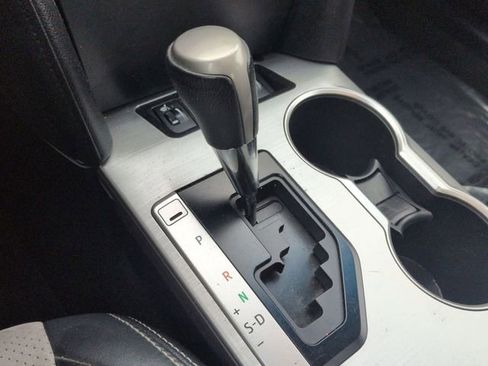 Used 2012 Toyota Camry SE image 23