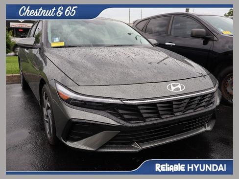 Certified 2026 Hyundai Elantra Limited FWD image 1