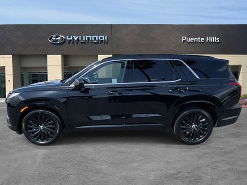 Used 2024 Hyundai Palisade Calligraphy image 4