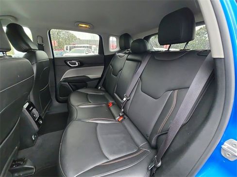 Used 2022 Jeep Compass Limited image 22