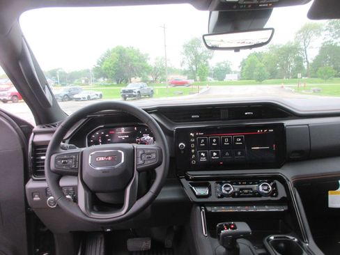 New 2026 GMC Sierra 1500 AT4 AWD/4WD image 17