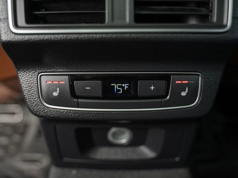 Used 2018 Audi Q5 2.0T Premium Plus w/ Premium Plus Package image 9