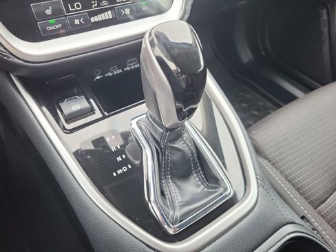 Used 2025 Subaru Outback Premium image 24