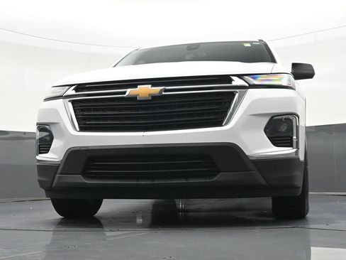 Used 2023 Chevrolet Traverse LS FWD image 32