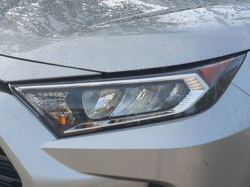 Certified 2021 Toyota RAV4 XLE AWD/4WD image 25