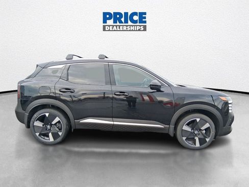 New 2026 Nissan Kicks SR w/ Cold Weather Package AWD/4WD image 4