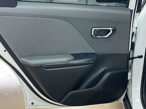 Used 2025 Kia K4 EX FWD image 18