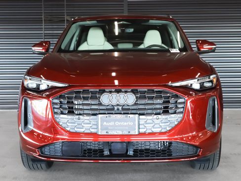 New 2025 Audi Q5 Prestige image 13