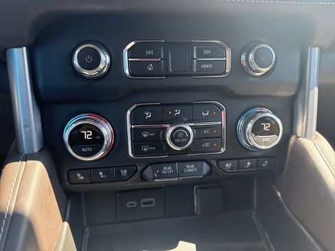 Used 2024 GMC Yukon SLT w/ SLT Premium Package AWD/4WD image 33