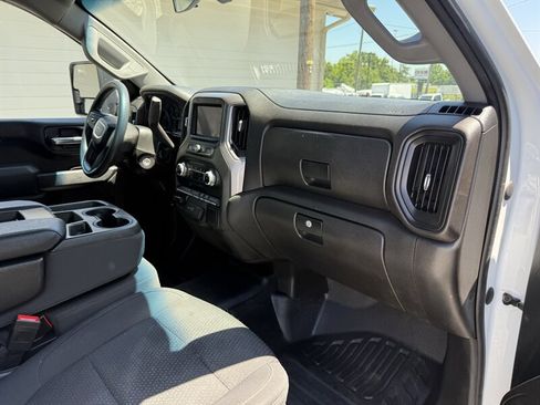 Used 2022 GMC Sierra 3500 Pro w/ Convenience Package RWD image 14