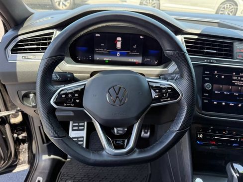 Used 2023 Volkswagen Tiguan SE R-Line FWD image 17