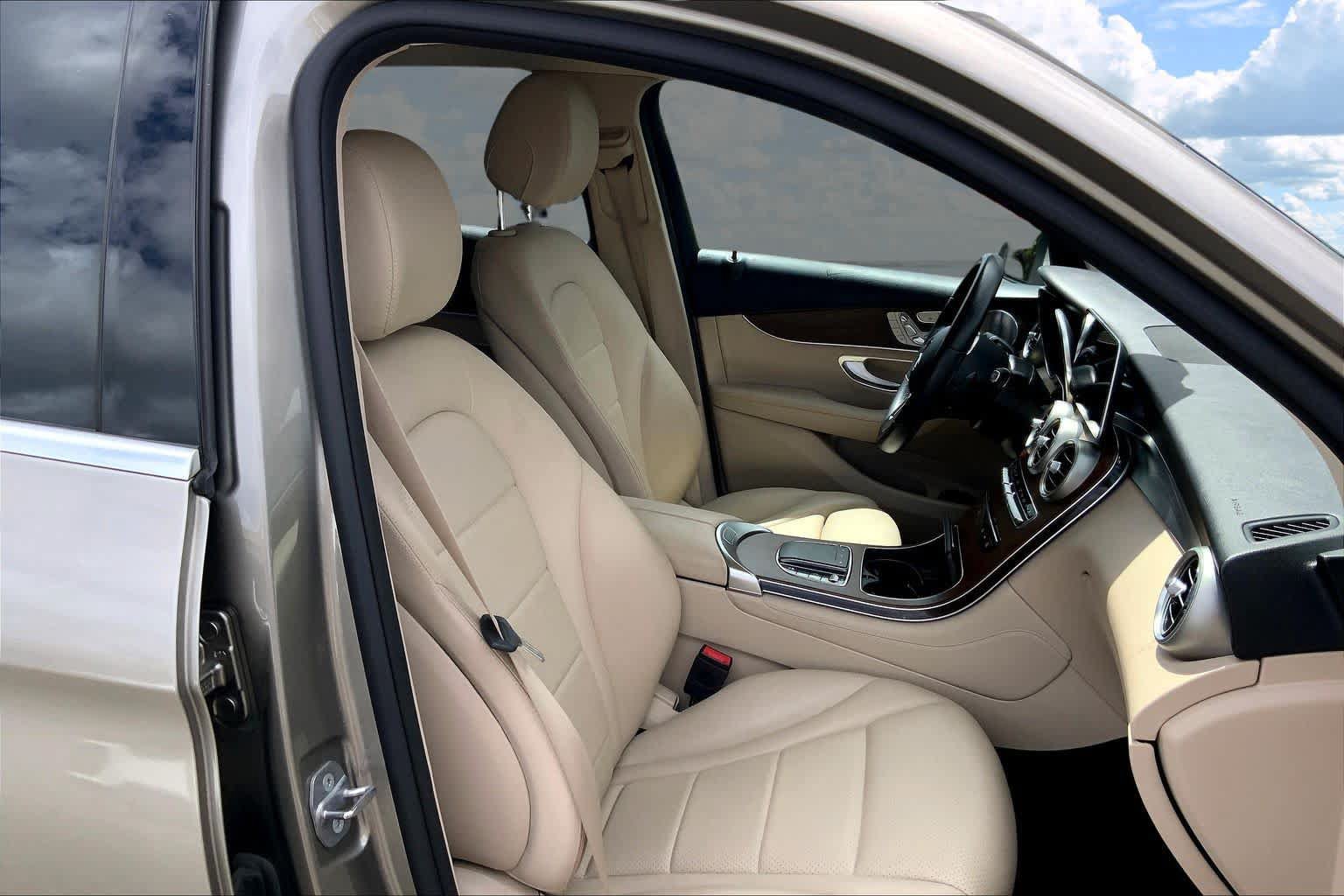 Used 2020 Mercedes-Benz GLC 300 image 13