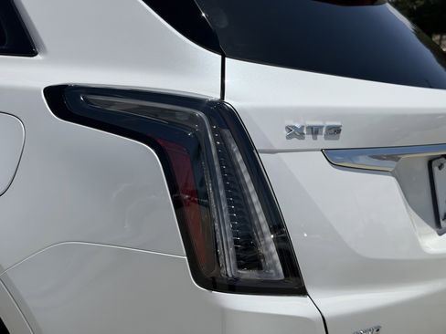 Used 2023 Cadillac XT5 Sportv AWD/4WD image 10