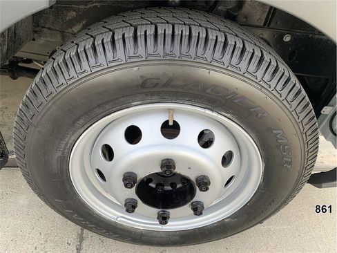 Used 2015 Ford Transit 350 Cutaway Van image 24