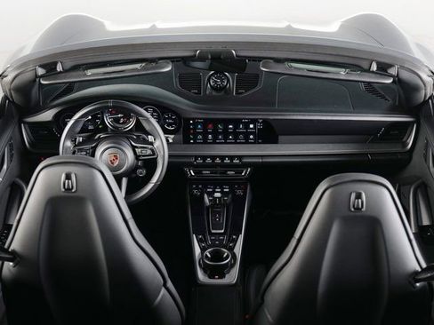 Used 2024 Porsche 911 Carrera image 16