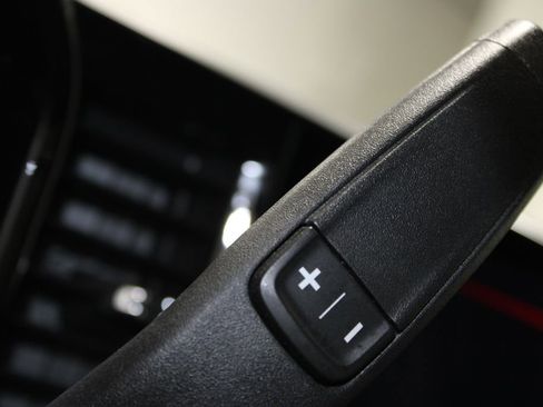 Used 2024 GMC Sierra 1500 SLE RWD image 46