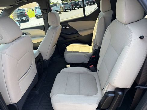 Used 2023 Chevrolet Traverse LT w/ LPO, Floor Liner Package AWD/4WD image 20