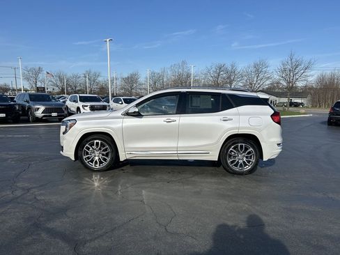 Used 2023 GMC Terrain Denali image 5