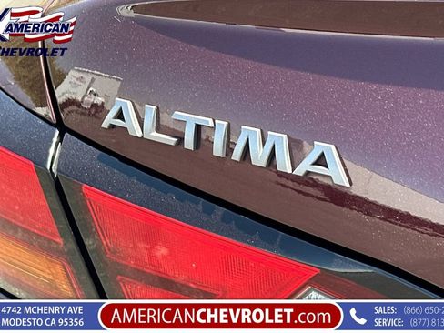 Used 2025 Nissan Altima 2.5 SV FWD image 37