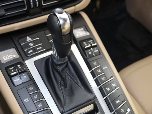 Used 2019 Porsche Macan AWD/4WD image 7