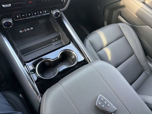 New 2026 Chevrolet Suburban LT w/ Comfort Package image 19