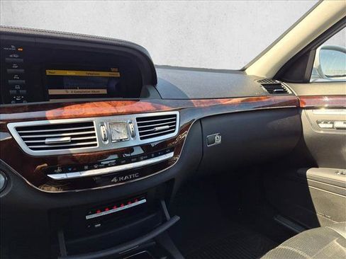 Used 2007 Mercedes-Benz S 550 4MATIC image 12
