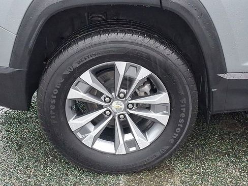 Used 2025 Chevrolet Equinox LT FWD image 29