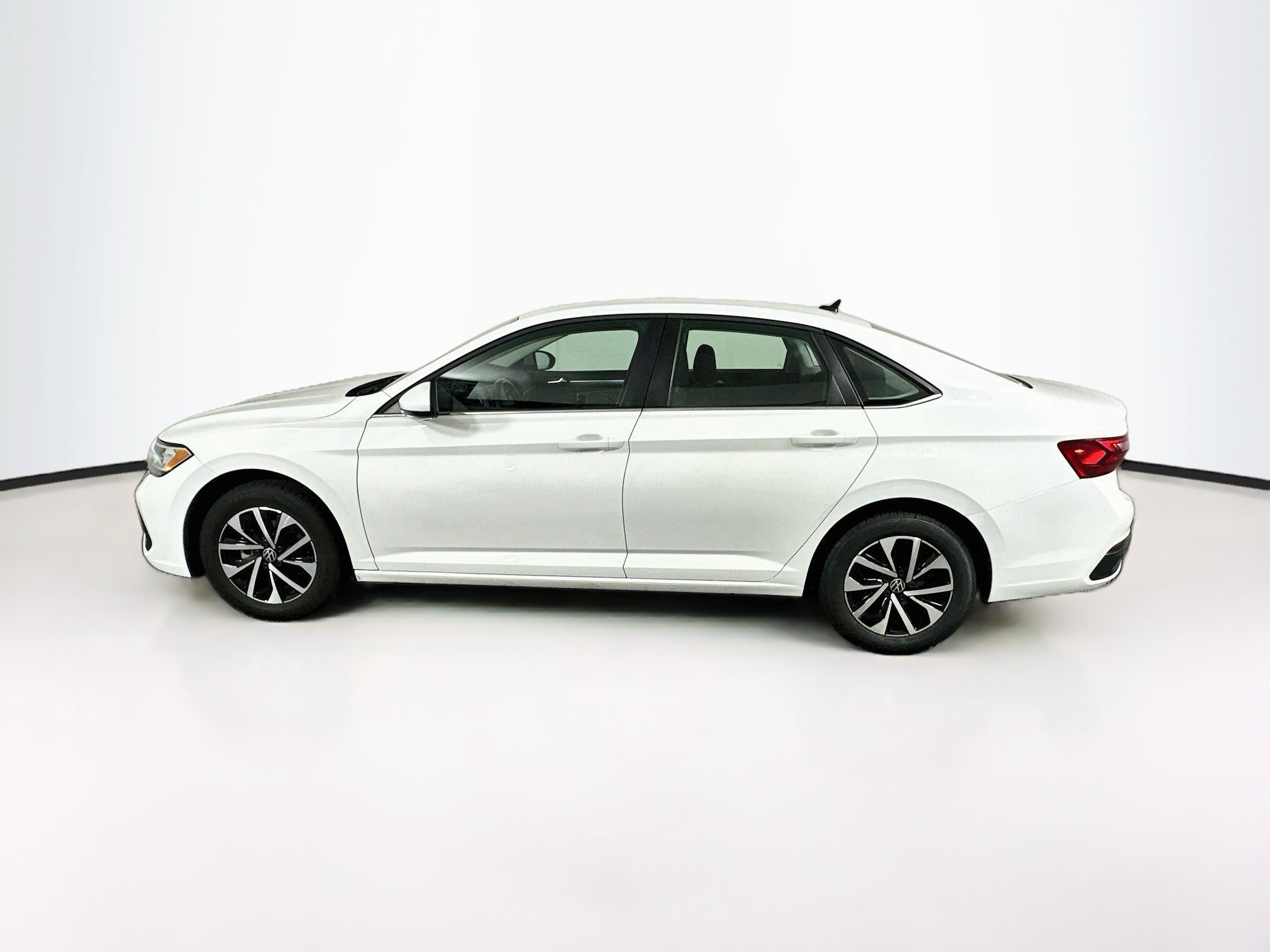 Used 2024 Volkswagen Jetta S FWD image 4