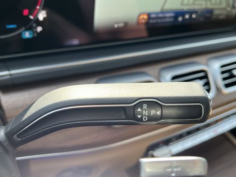 Certified 2025 Mercedes-Benz GLS 580 GLS 580 image 26