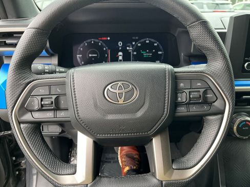 Used 2025 Toyota Tacoma TRD Off-Road image 28