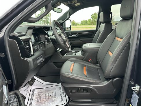 Used 2024 GMC Sierra 3500 AT4 w/ Technology Package AWD/4WD image 16
