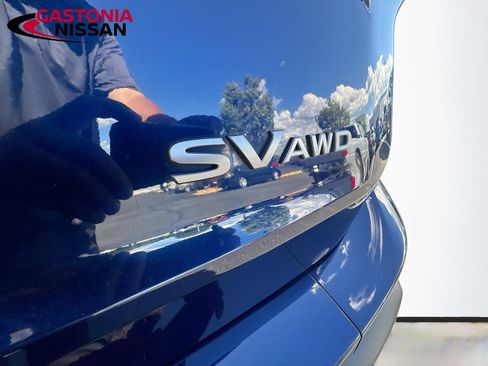 Used 2024 Nissan Rogue SV AWD/4WD image 40