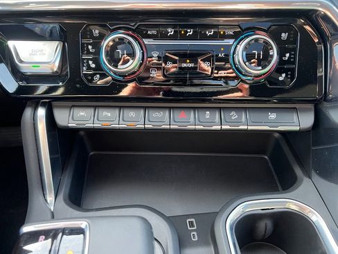 Used 2024 GMC Sierra 1500 Denali AWD/4WD image 30