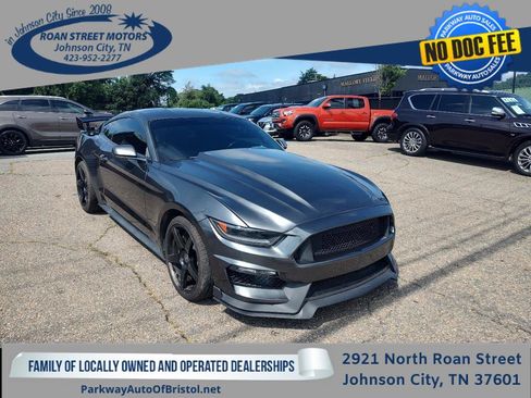 Used 2017 Ford Mustang GT w/ GT Performance Package RWD image 1
