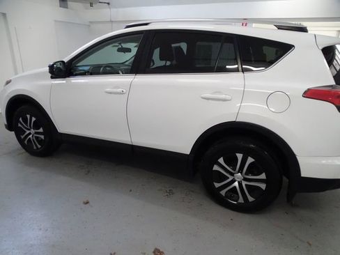 Used 2016 Toyota RAV4 LE image 15