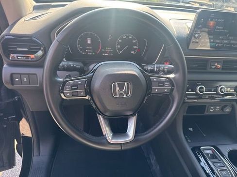 Used 2023 Honda Pilot EX-L image 15