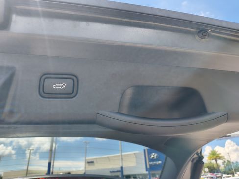 Used 2025 Hyundai Tucson SEL FWD image 12
