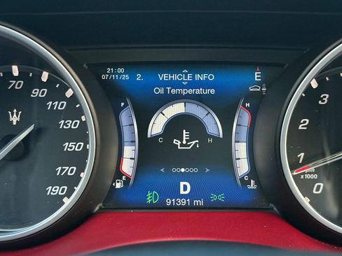 Used 2017 Maserati Levante S AWD/4WD image 30