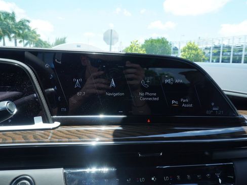 New 2024 Cadillac Escalade Sport Platinum w/ LPO, ONYX Package image 14