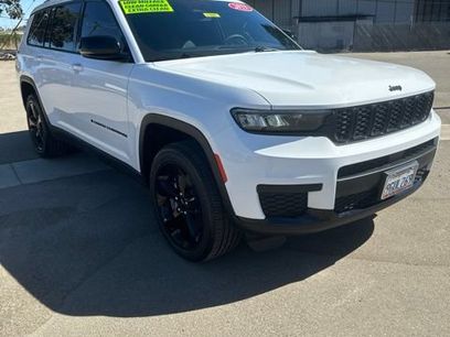 Used 2023 Jeep Grand Cherokee L Laredo
