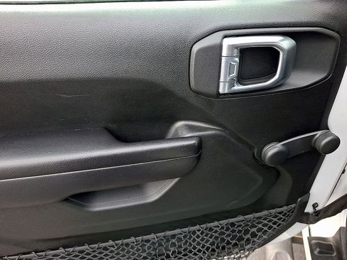 Used 2021 Jeep Wrangler Sport AWD/4WD image 12