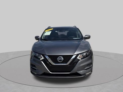 Used 2021 Nissan Rogue Sport SV FWD image 2