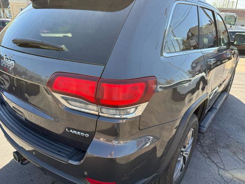 Used 2020 Jeep Grand Cherokee Laredo w/ 18" Wheel & 8.4" Radio Group AWD/4WD image 11