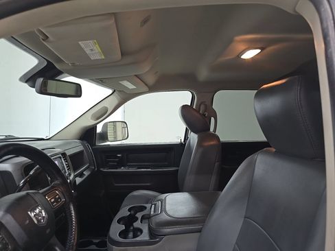 Used 2018 RAM 2500 Tradesman w/ Chrome Appearance Group AWD/4WD image 6