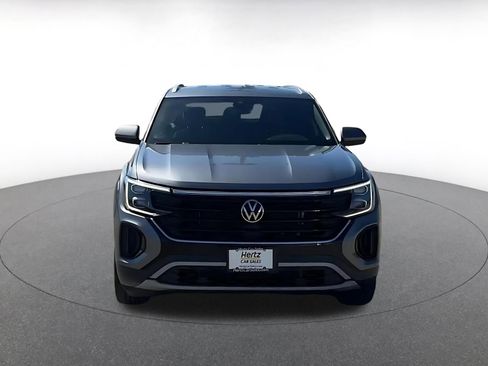 Used 2025 Volkswagen Atlas Cross Sport SE image 4