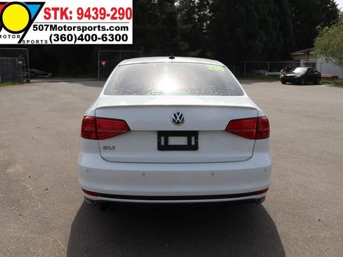Used 2016 Volkswagen Jetta GLI SE FWD image 8