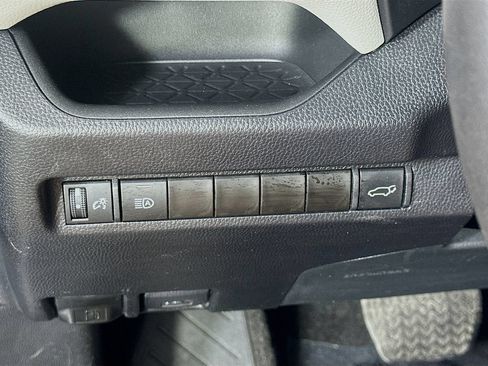 Used 2023 Toyota RAV4 XLE Premium FWD image 21