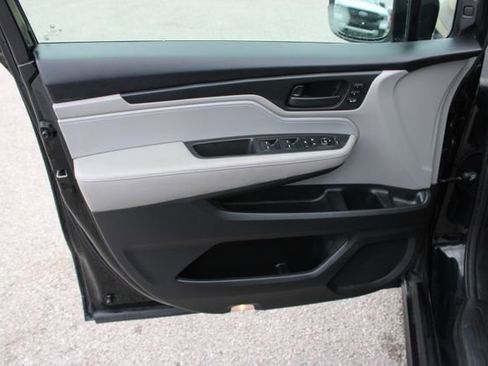 Used 2018 Honda Odyssey EX-L image 13
