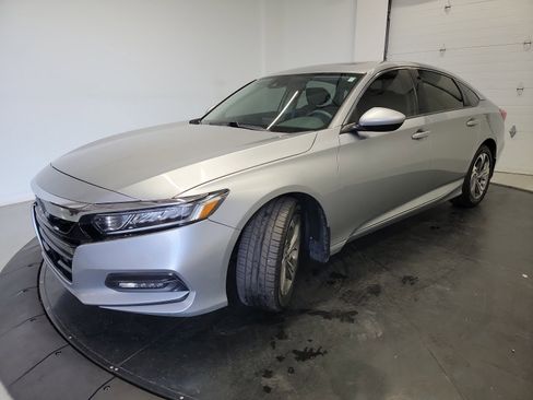 Used 2019 Honda Accord EX image 3