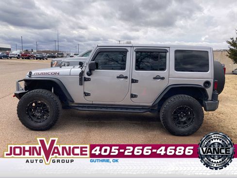 Used 2016 Jeep Wrangler Unlimited Rubicon w/ Connectivity Group image 3